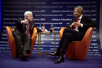 Ulrich Wickert und Alt-Bundeskanzler Helmut Schmidt